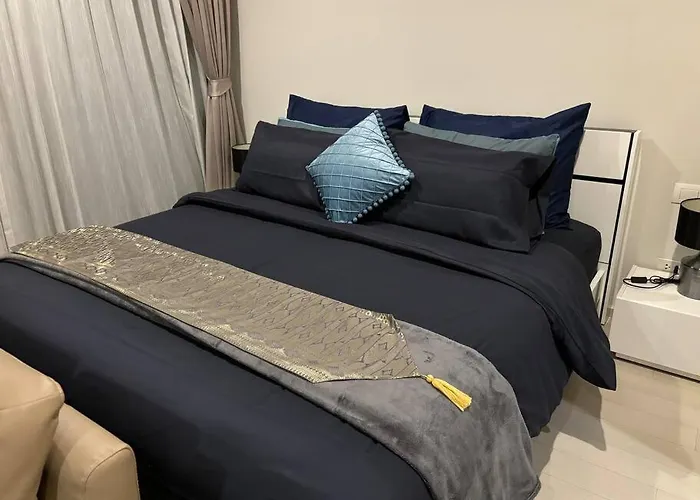 Apartment King Bed Bangkok