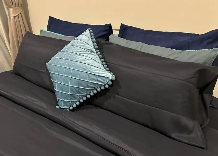 King Bed Apartment *