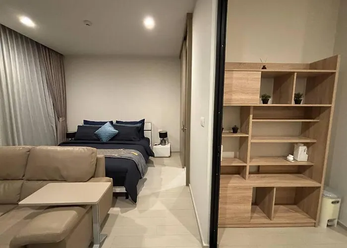 Apartment King Bed Bangkok